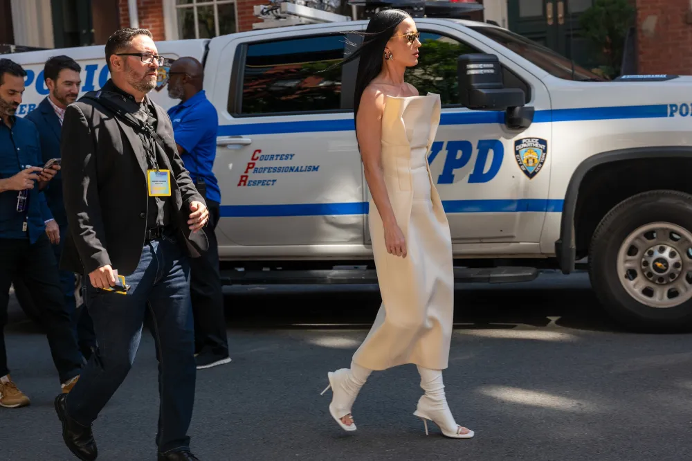 It&rsquo;s A Sweaty Boot Summer For Taylor Swift, Bella Hadid and Charli XCX! Grossed Out or All In?