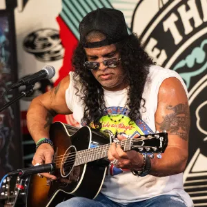 Guns n Roses Slash Mourns Death of Stepdaughter Lucy Bleu Knight at 25