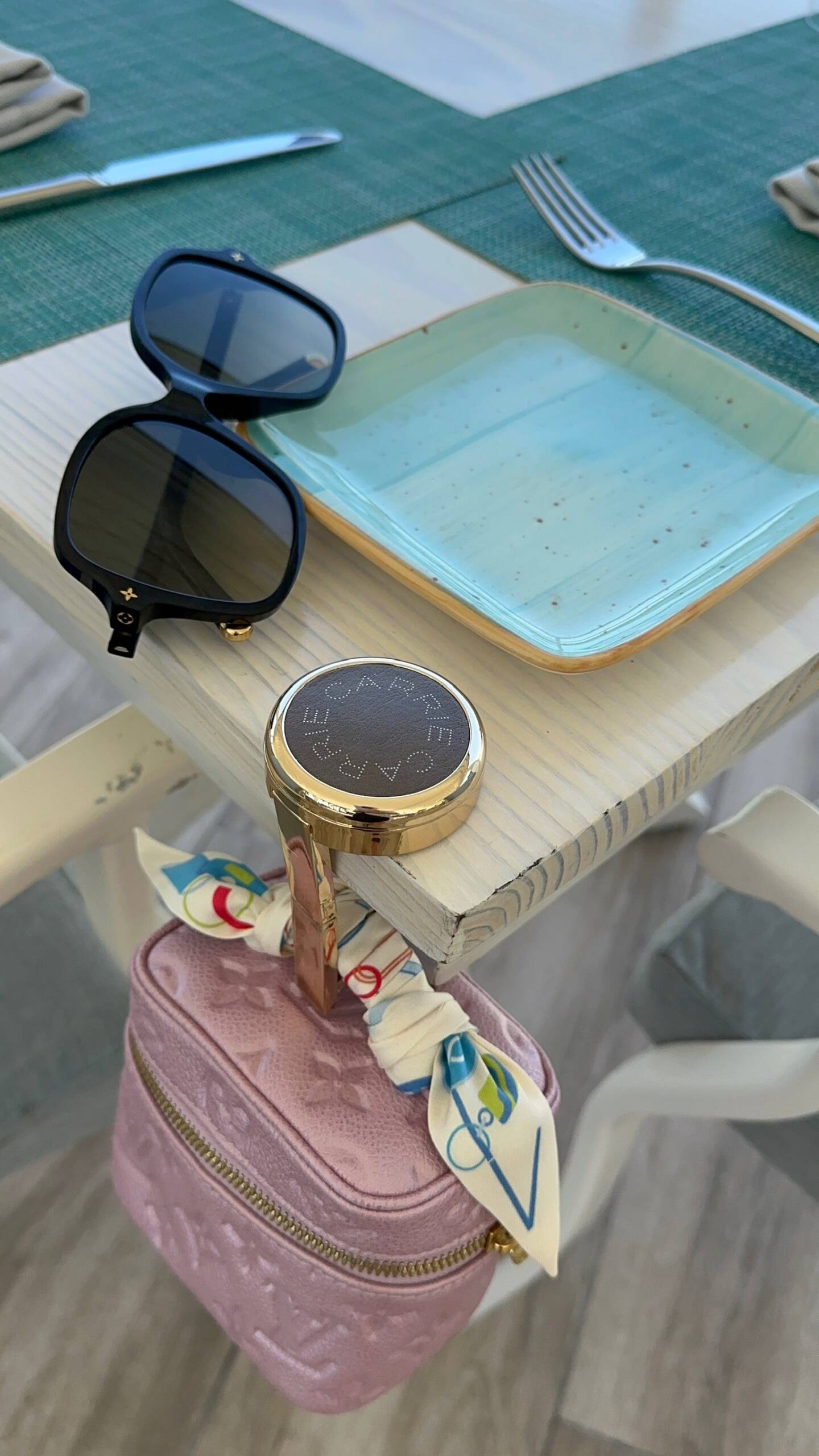 handbag safety in the city