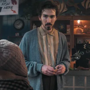 Inside Dylan Arnold s Extensive Commitment to Chilling Lady in the Lake Role Weight Loss and More