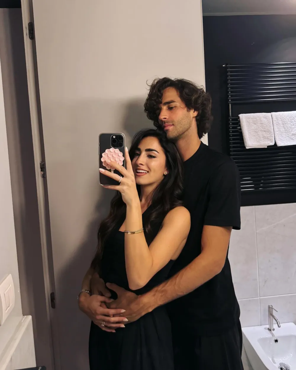 Italian Olympian Apologizes to Wife for Losing Wedding Ring on Opening Ceremony Barge