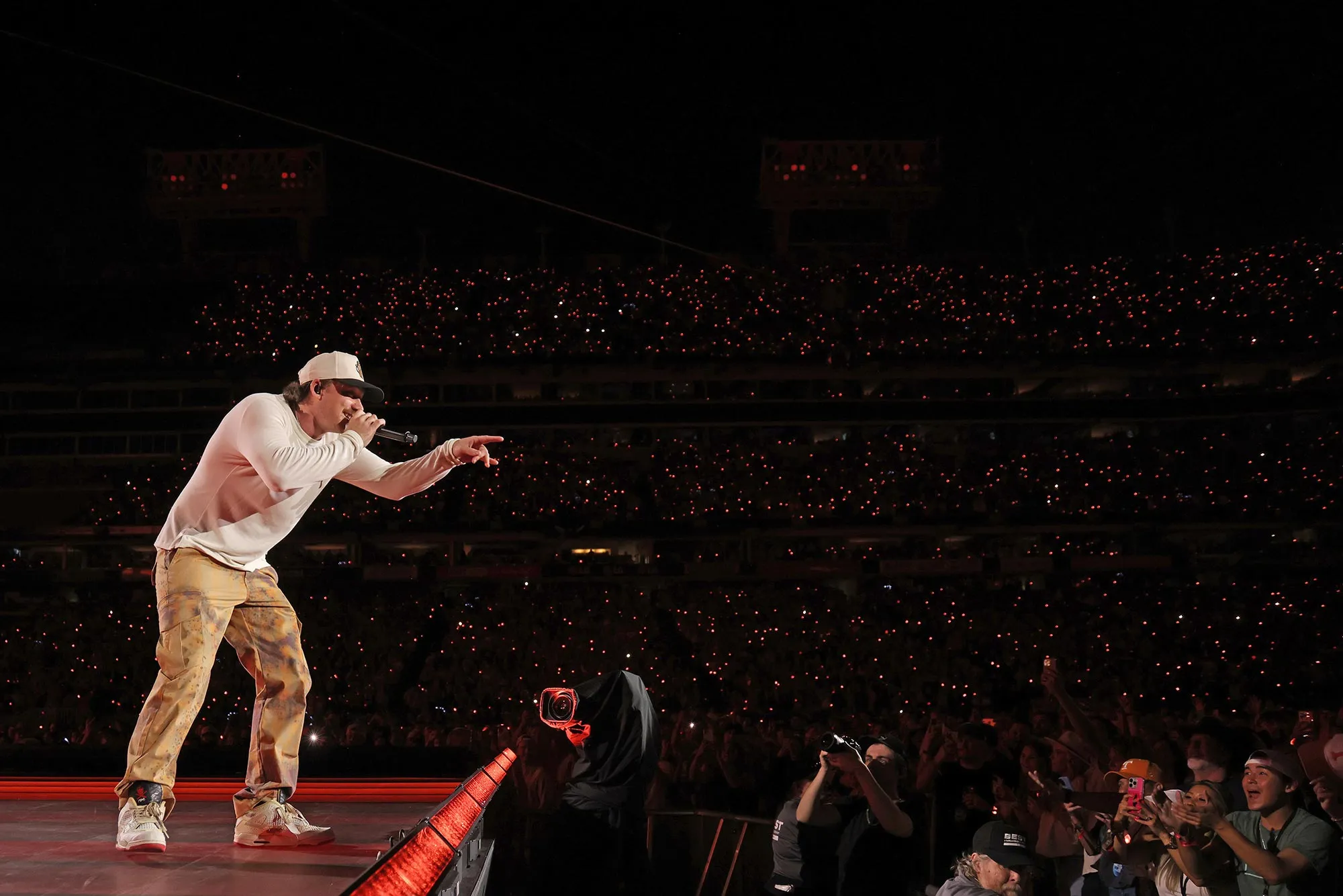 Morgan Wallen Tosses Phone Offstage After the Device Hits Him Mid Song at Denver Concert