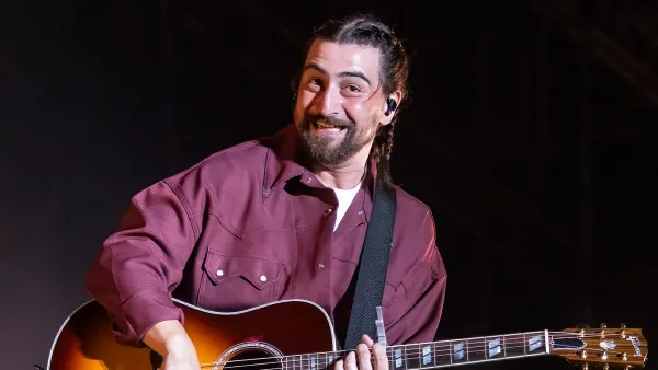 Noah Kahan Celebrates 2 Sold Out Nights at Madison Square Garden