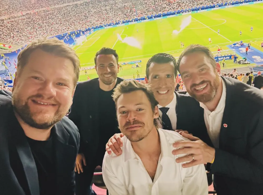 Who Inspired Harry Styles&rsquo; Controversial Mullet and Mustache Combo?