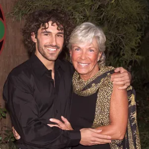 Survivor Africa Winner Ethan Zohn Mourns Death of Runner-Up Kim Johnson
