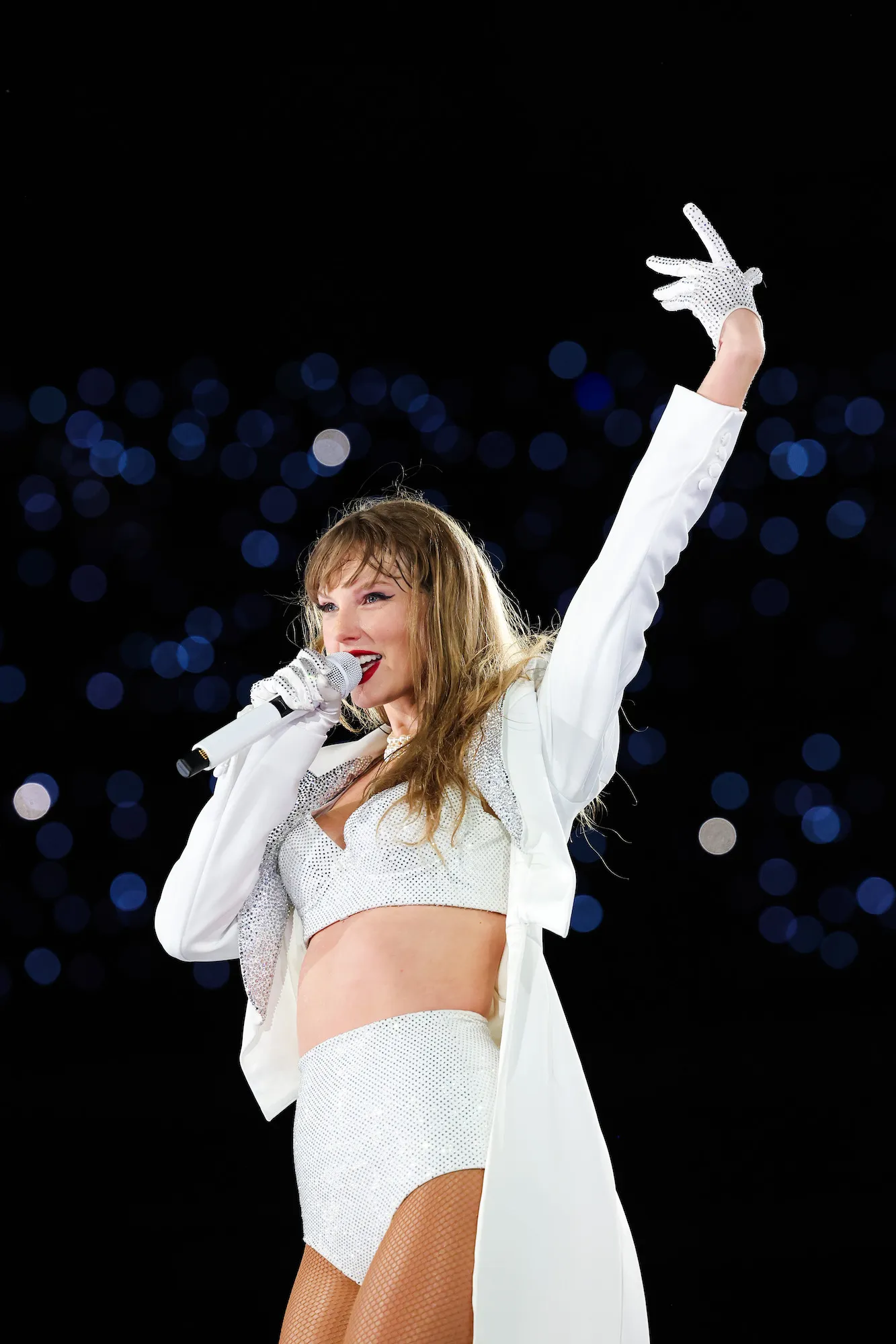 Taylor Swift Announces Next Single is i Can do It With Broken Heart