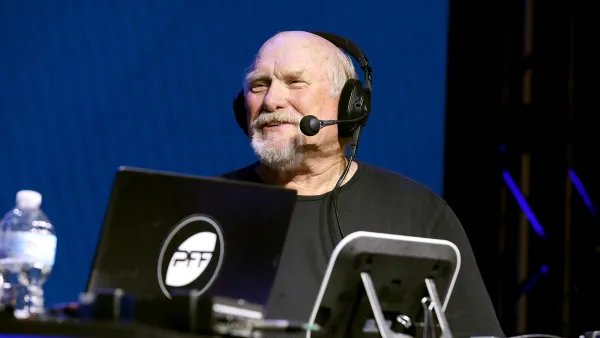 Terry Bradshaw s Advice for Tom Brady Super Bowl Predictions — And His New Singing Career 566