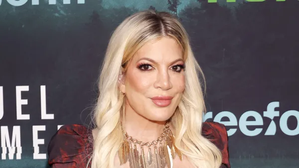 Tori Spelling Recalls Her Landing Strip Turning Purple After Bleaching It