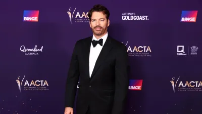 Harry Connick Jr Says Sigourney Weaver Wouldnt Talk to Me on Copycat Set