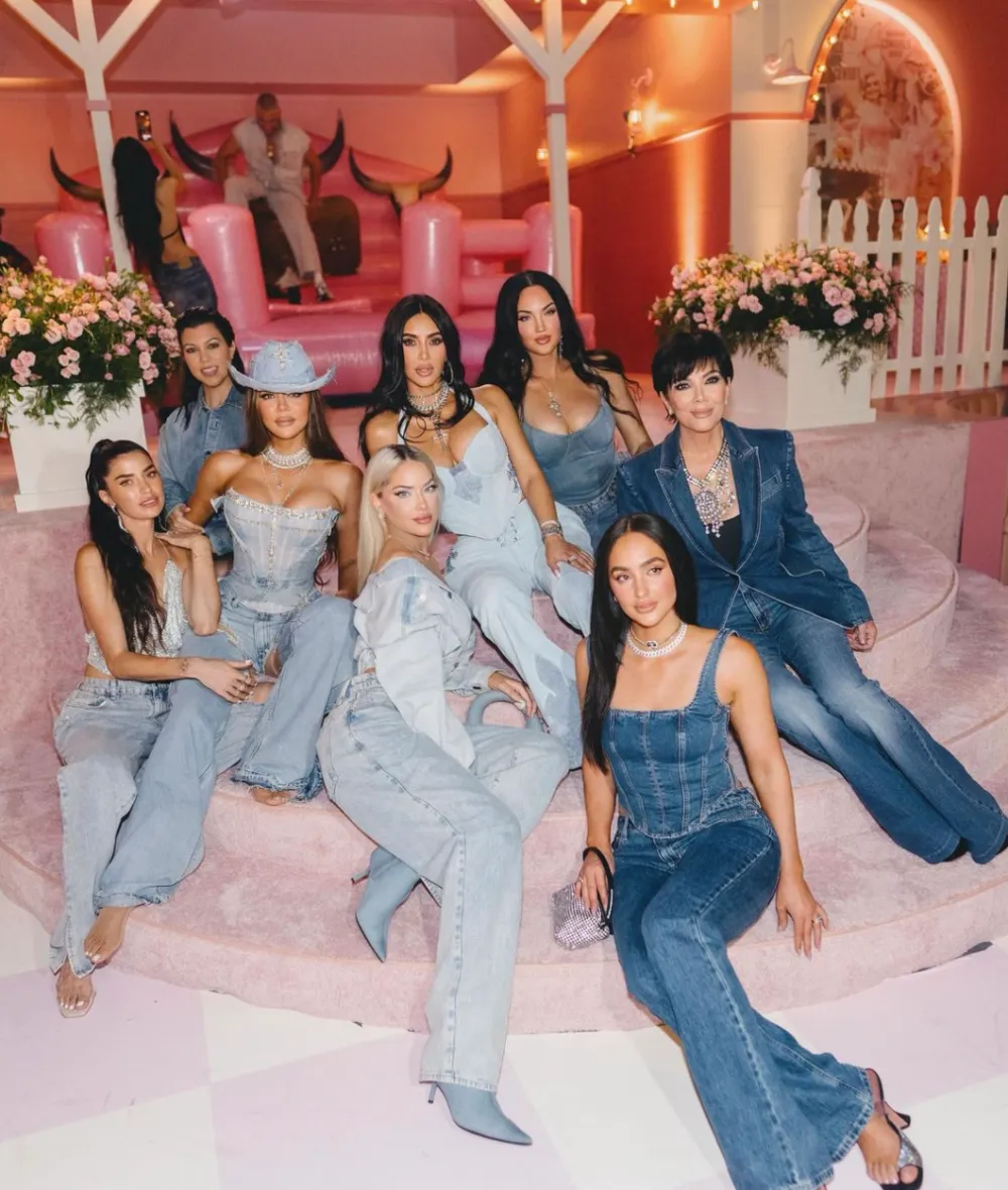 How to Plan a Milestone Birthday Party Like Khlo&eacute; Kardashian, Taylor Swift and More