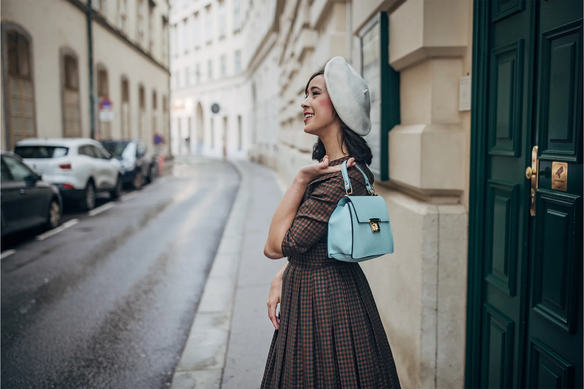 rich hamptons mom fashion finds