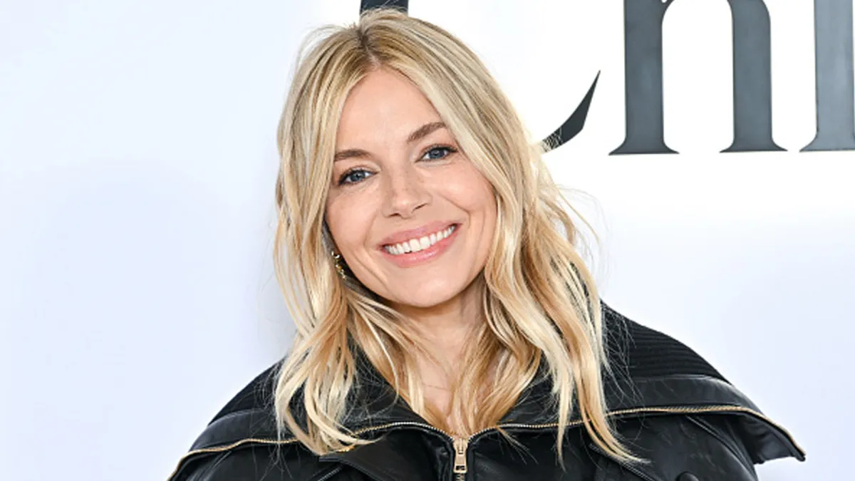 Sienna Miller red carpet