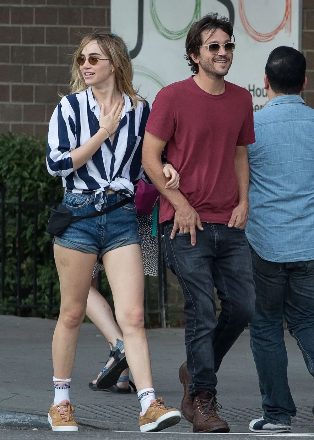 Suki Waterhouse&rsquo;s Dating History: From Robert Pattinson to Bradley Cooper