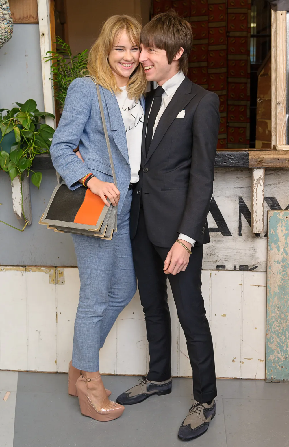 Suki Waterhouse&rsquo;s Dating History: From Robert Pattinson to Bradley Cooper