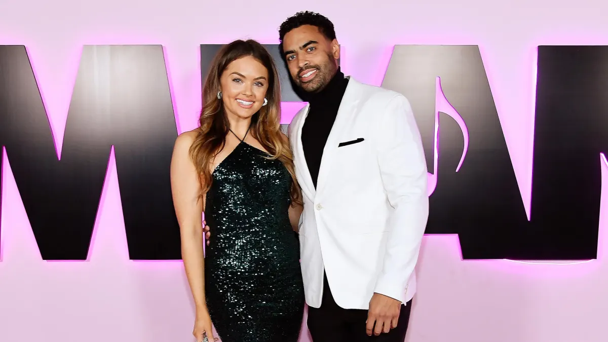 Bachelor Nation Justin Glaze Says He and Susie Evans are Taking Relationship Day By Day