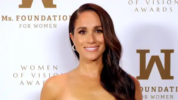 Feature Meghan Markle 2437 Luxury Handbag Shopping Cover