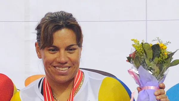 Former Olympic Cyclist Daniela Larreal Chorines Found Dead After Choking on Food 208