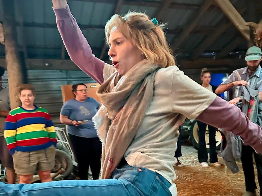 Gallery Stranger Things Cast s Best Behind the Scenes Moments Ahead of Fifth and Final Season 662