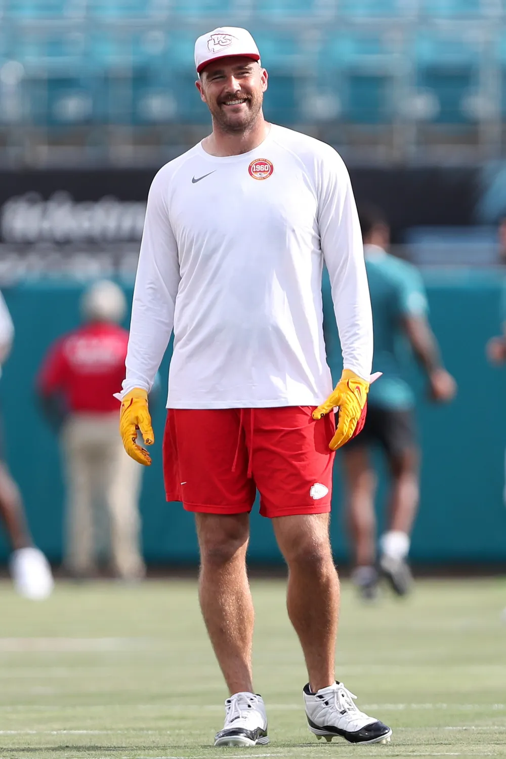 Gen Z Crew Socks vs Millennial No-Show Socks: Taylor Swift, Justin Bieber and J-Lo Are Divided!