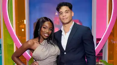 JaNa Prepared With Document at Love Island USA Reunion JaNa Craig and Kenny Rodriguez