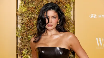 Kylie Jenner Gushes That Her Bouncy Blowout Is Back