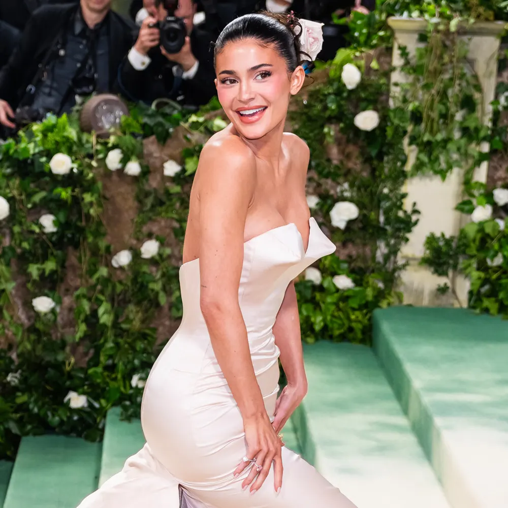 Kylie Jenner Shows Off Purse With Stormi and Aire&rsquo;s Faces on It