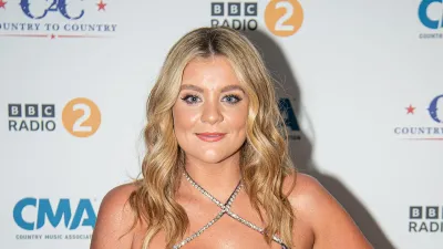 Lauren Alaina Thanks Jason Aldean for Treating Me Like Family After Her Father s Death 783