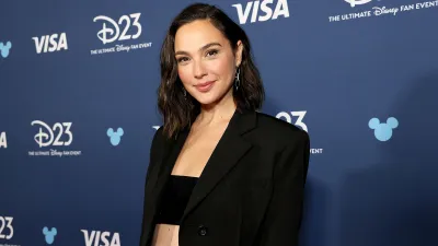 Live-Action 'Snow White' Trailer Gives 1st Glimpse of Gal Gadot as Evil Queen