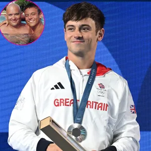 Olympic Diving Medalist Tom Daley Reflects on Father’s Death After 5th Medal