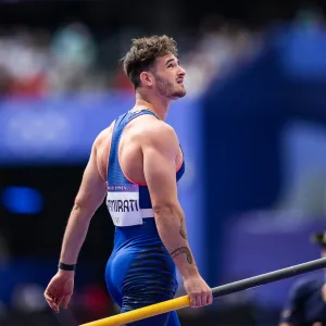 Pole Vaulter Anthony Ammirati Jokes About Buzz of Viral Bulge 871