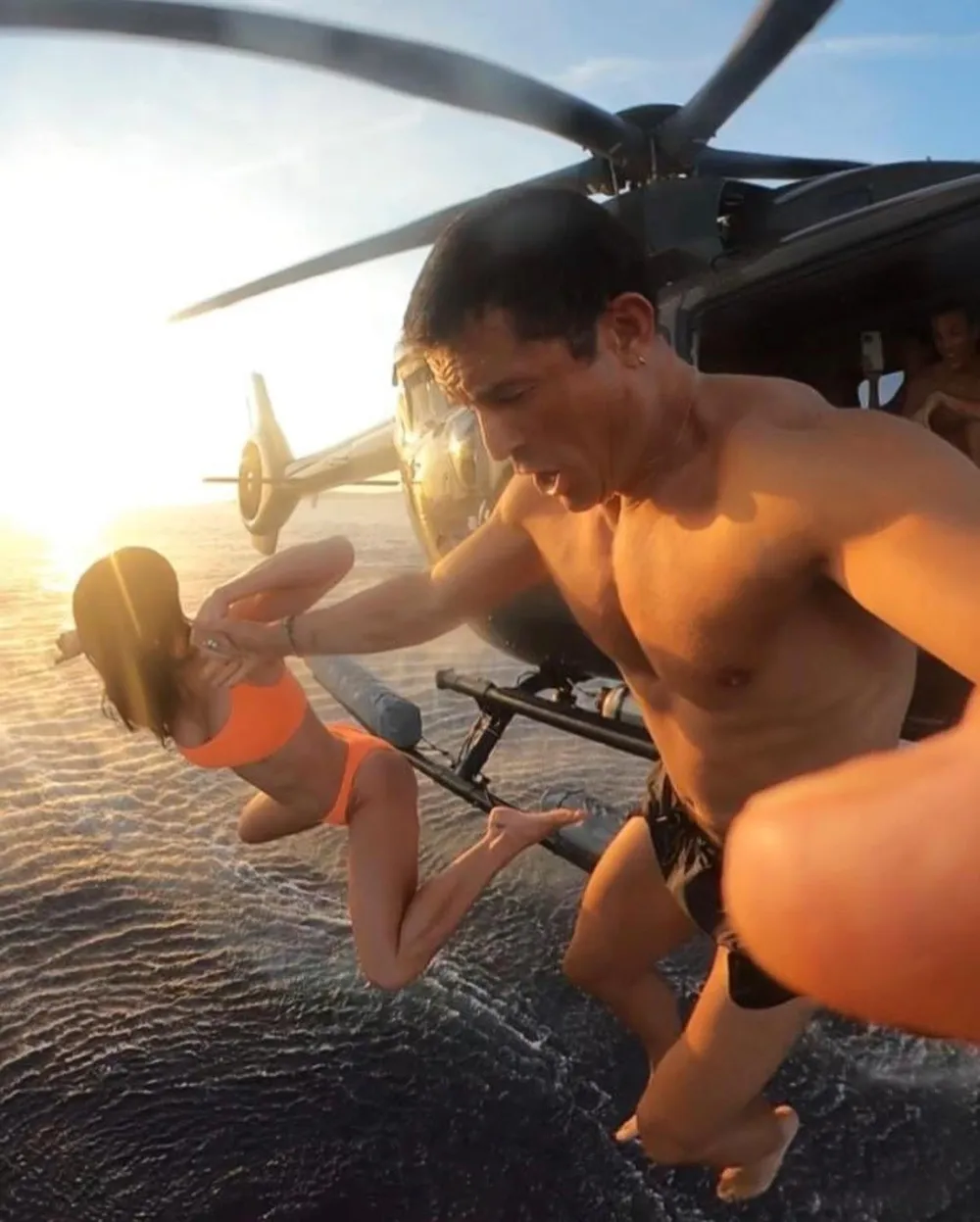 Shirtless Orlando Bloom Bikini Clad Katy Perry Jump Out of Helicopter in Romantic Post 981