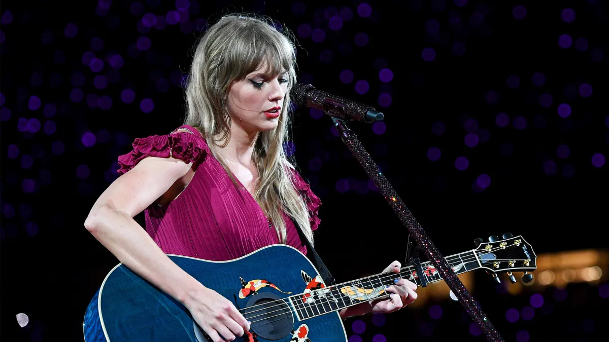 Swarovski Gifts Necklaces to Vienna Taylor Swift Fans After Canceled Concerts