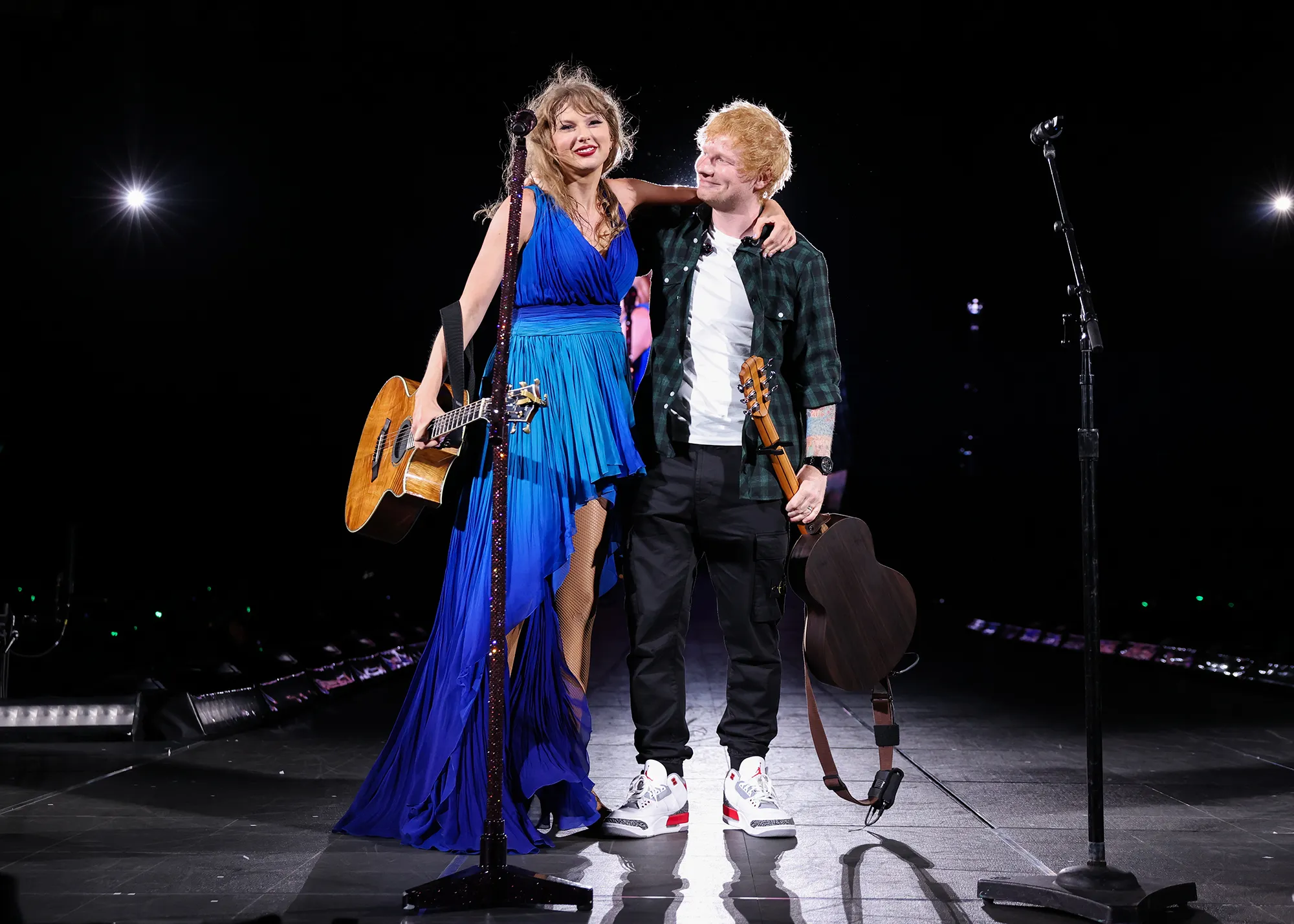 PROMO Taylor Swift Surprises Fans With Ed Sheeran at Her ‘Eras Tour’ Concert During 2nd Stint in London