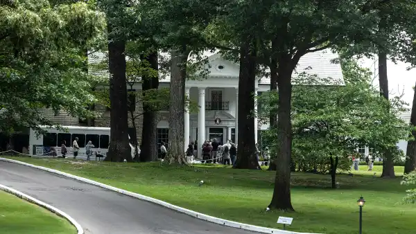 Woman Arrested in Attempt to Auction Off Graceland, Defraud Elvis' Family of $2.85M