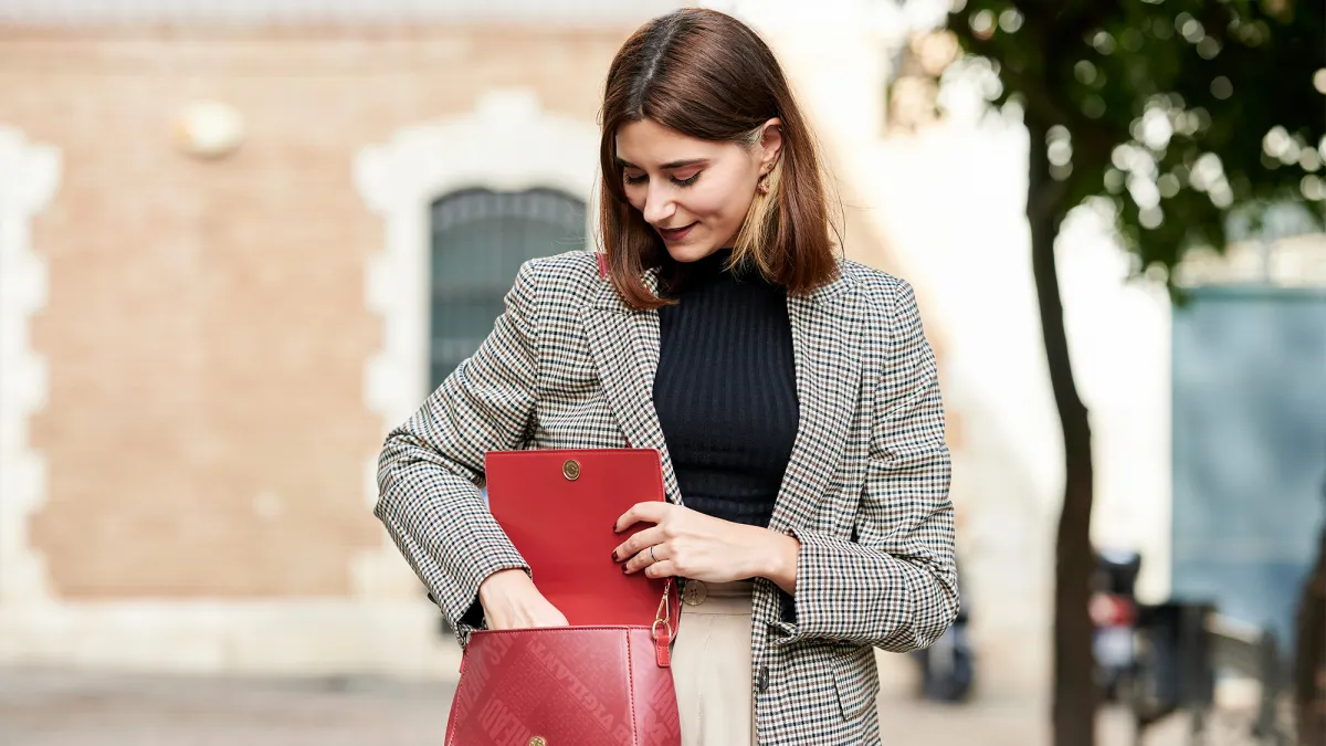 closet staple fashion finds