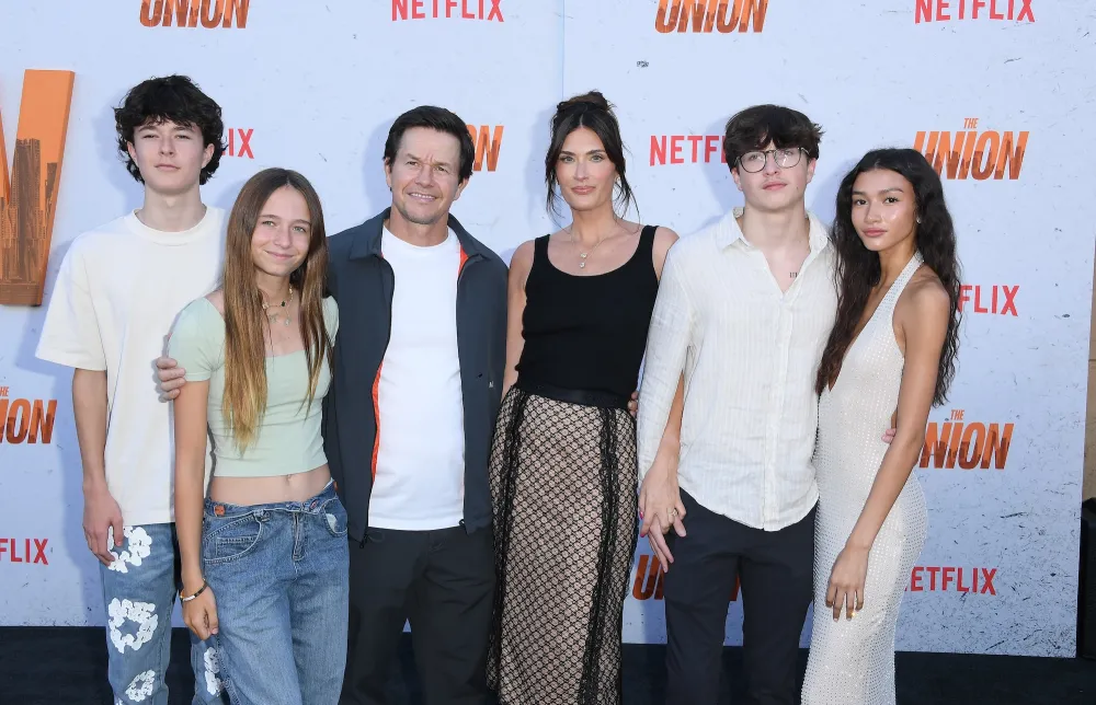Mark Wahlberg Joined By Wife Rhea, 3 of Their Kids at &lsquo;Union&rsquo; Premiere