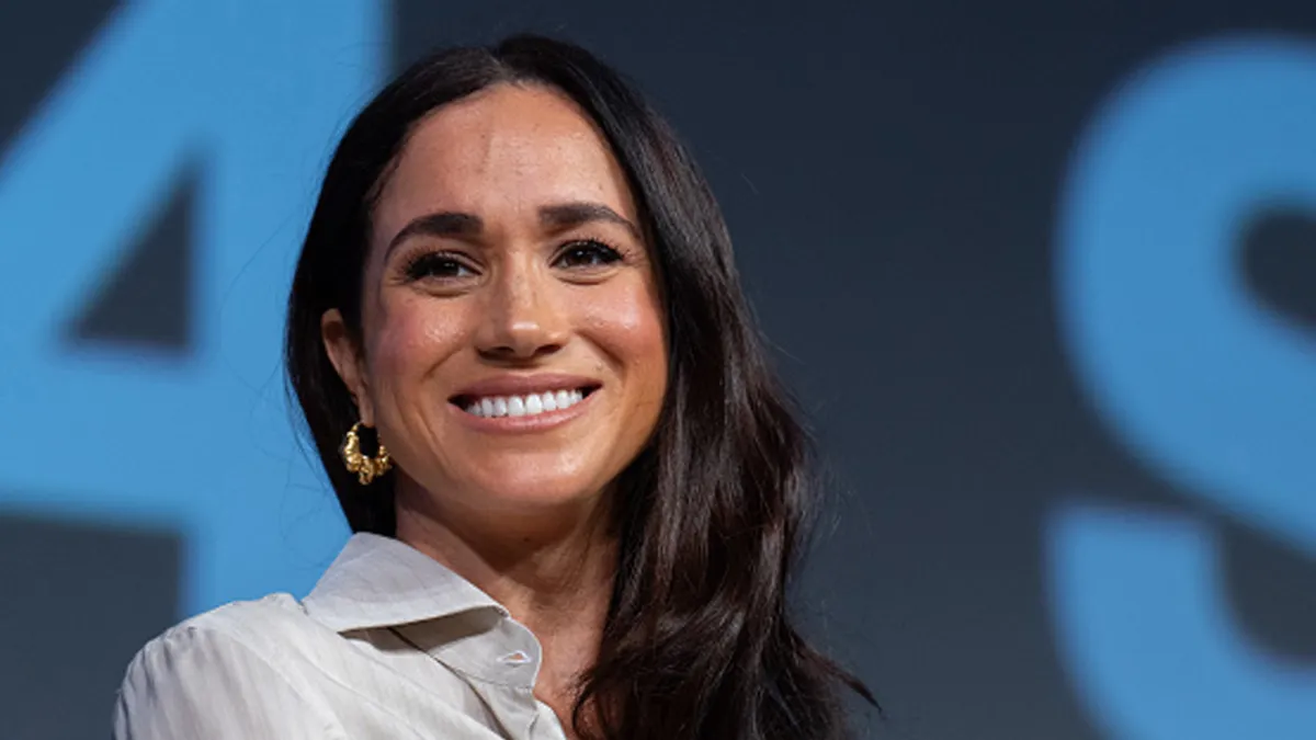 meghan markle wearing white top