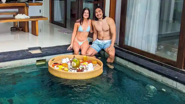 Survivor 45s Austin Li Coon Is Dating Jeff Probsts Niece Amanda