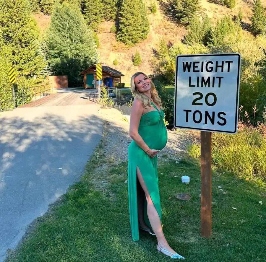 Pregnant Lindsay Hubbards Baby Bump Album Ahead of Welcoming 1st Child With Turner Kufe