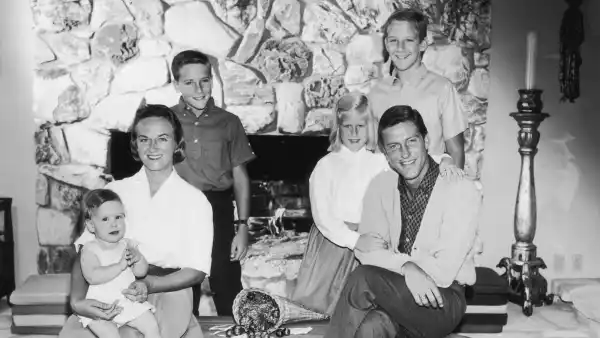 Dick Van Dykes Family Guide Meet the Actors Wife Children and More