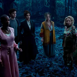 Agatha All Along tg 504