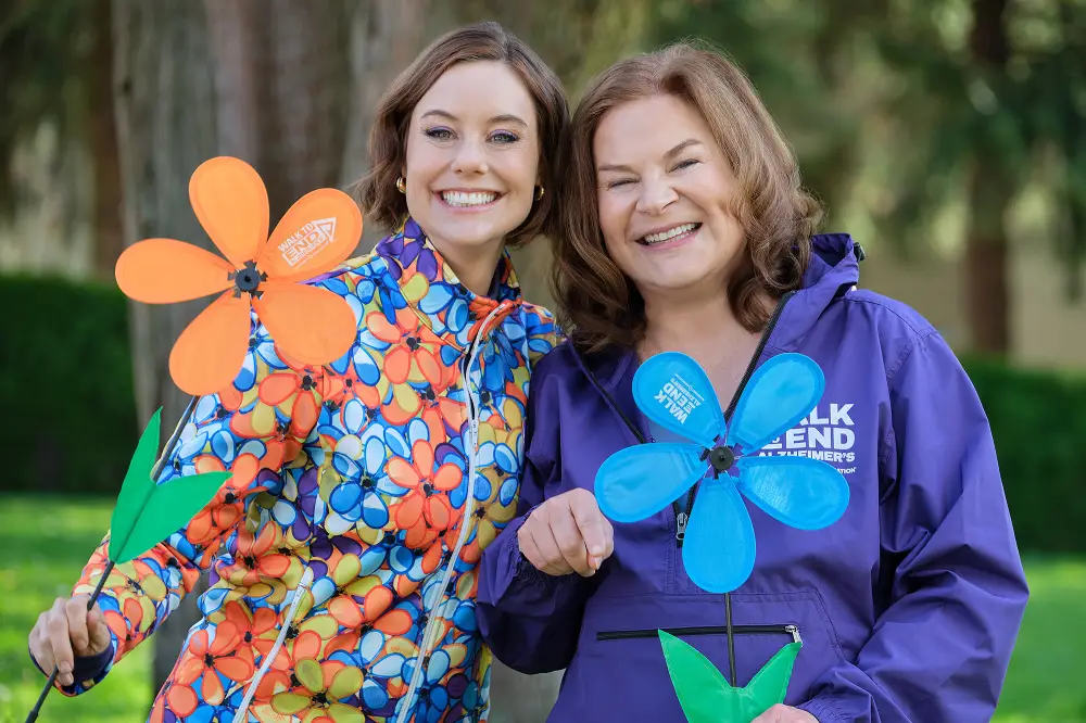 Ashley Williams&rsquo; &lsquo;Falling Together&rsquo; Pays Tribute Her Late Mom &mdash; And Has 3 Hallmark Stars Easter Eggs