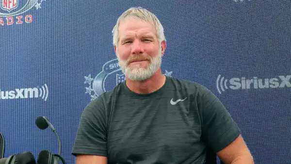 Brett Favre Announces Parkinson Diagnosis