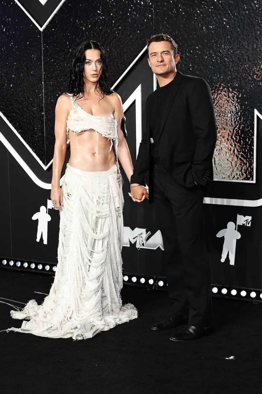 Cutest Couples on the VMAs Red Carpet