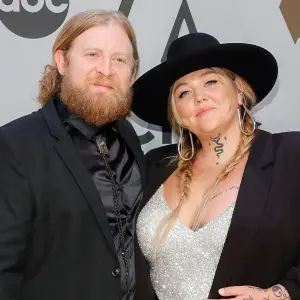 Elle King and Daniel Tooker Timeline