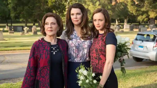 Everything Kelly Bishop Said About ‘Gilmore Girls’ in New Memoir ‘The Third Gilmore Girl’