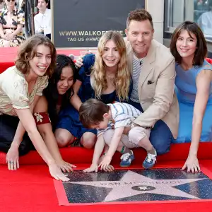 Ewan McGregor Poses With Wife Mary Elizabeth Winstead and Kids at Hollywood Walk of Fame Ceremony