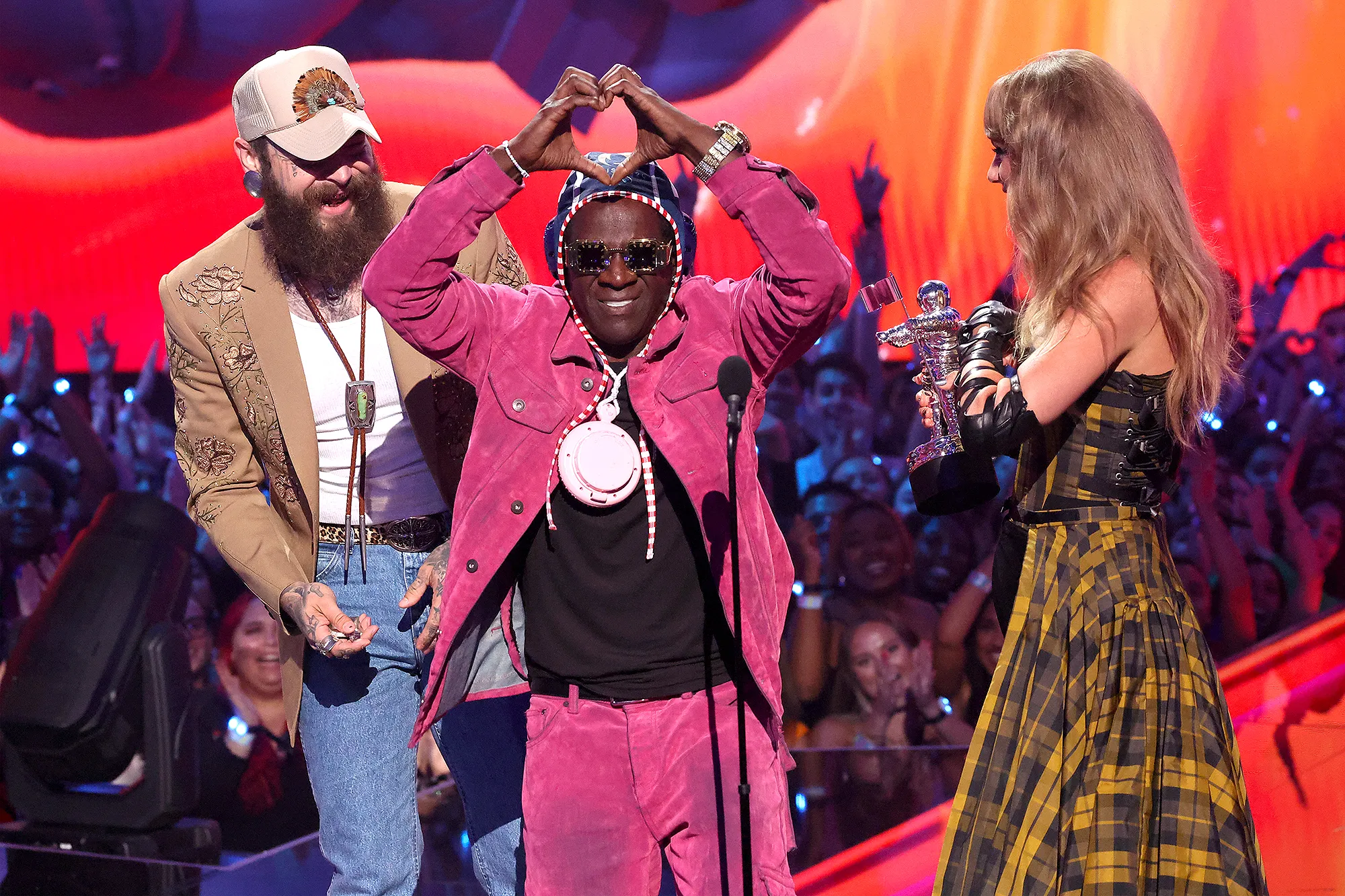 Flavor Flav Apologizes for Staying on VMAs Stage 'Too Long' After Presenting Award to Taylor Swift
