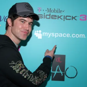 The Sheer Horror of Picking Your Top Friends on MySpace: What Was That All About?