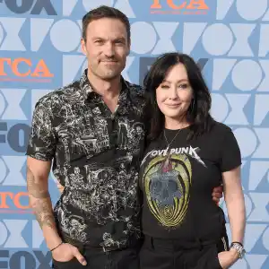 Brian Austin Green Jokingly Refuses to Give Details About Shannen Doherty Fling to Charmed Cast